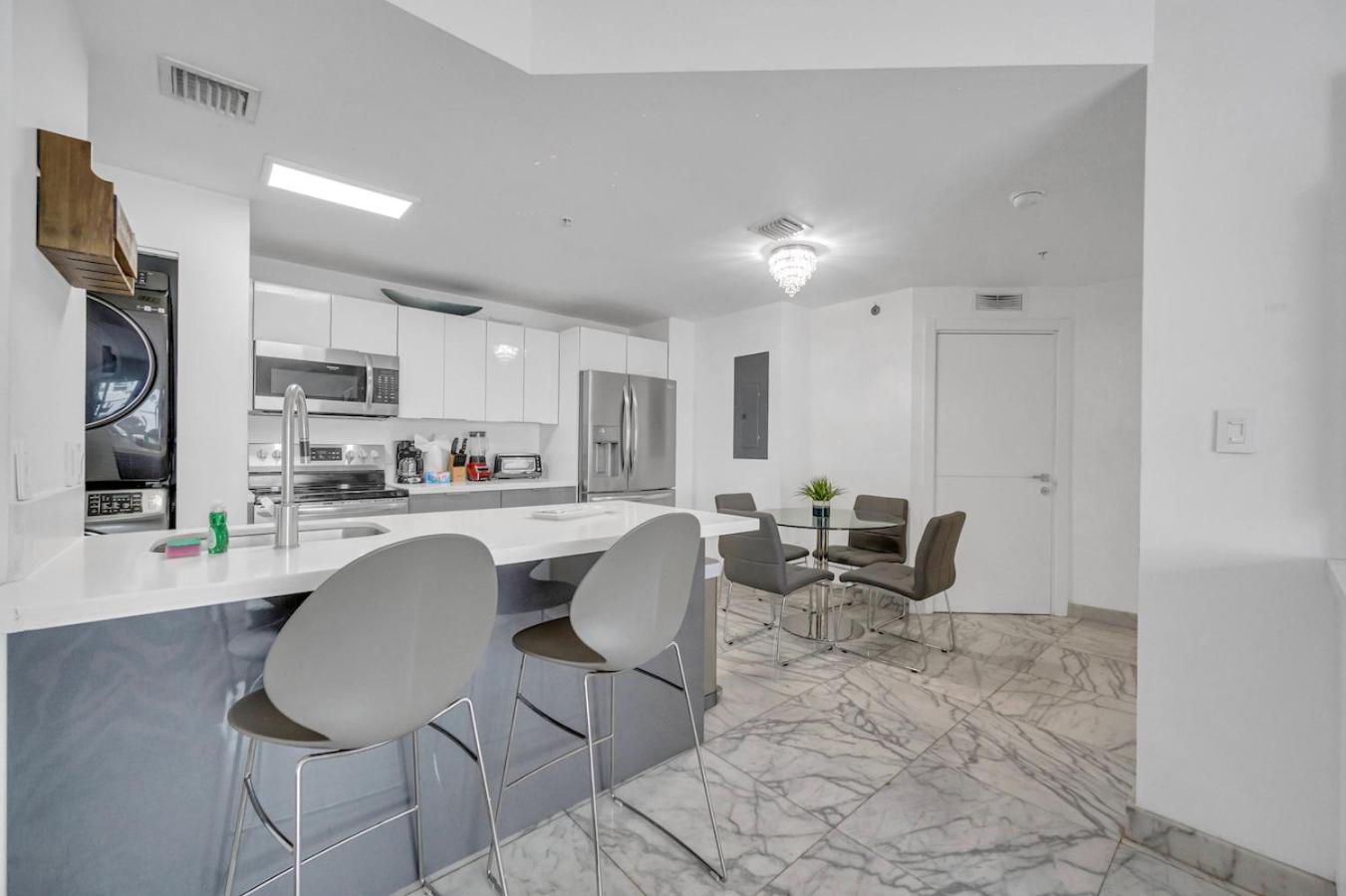Subtle 2 Bed In Edgewater Near Downtown With Free Parking Lägenhet Miami Exteriör bild