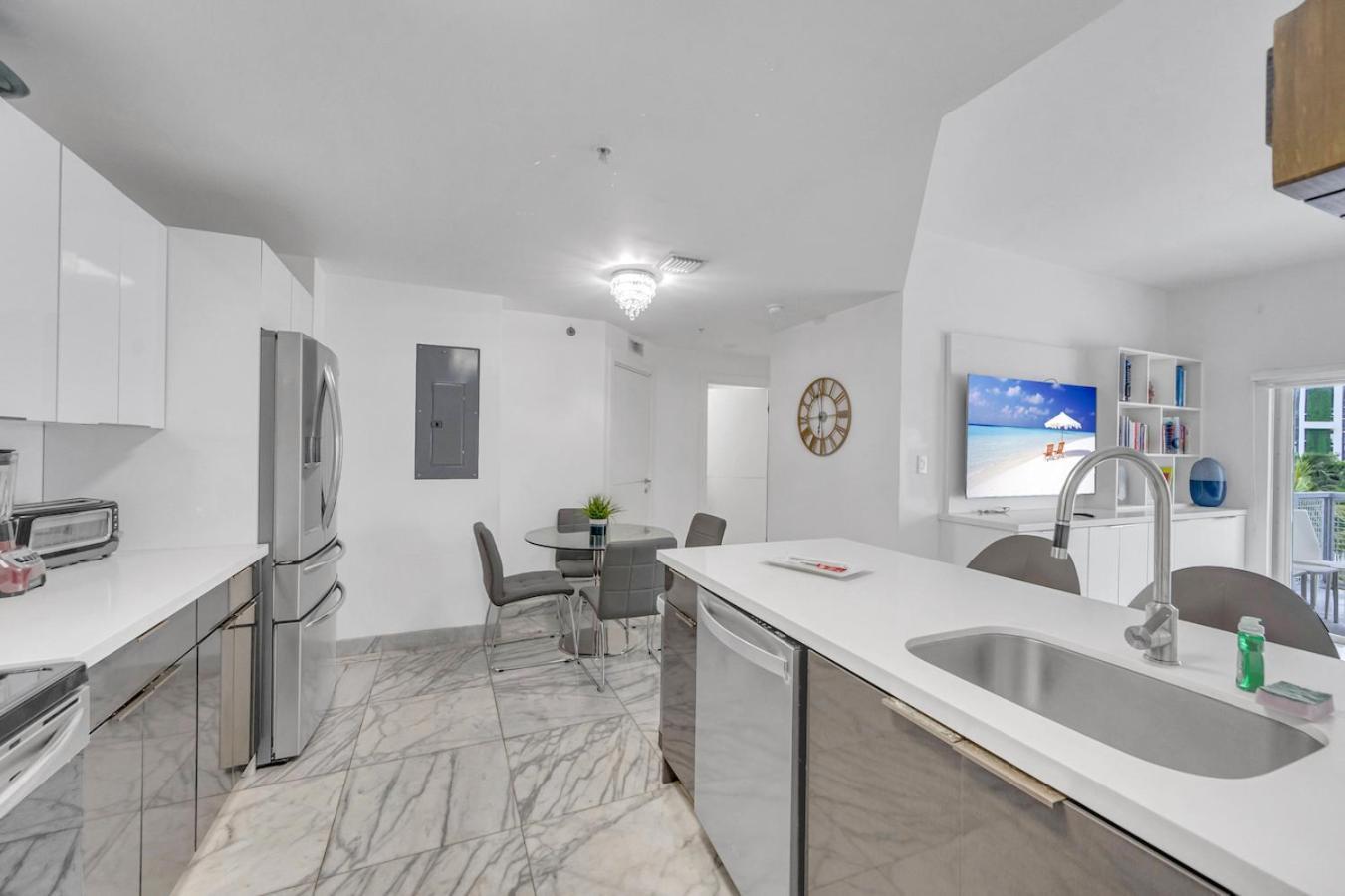 Subtle 2 Bed In Edgewater Near Downtown With Free Parking Lägenhet Miami Exteriör bild
