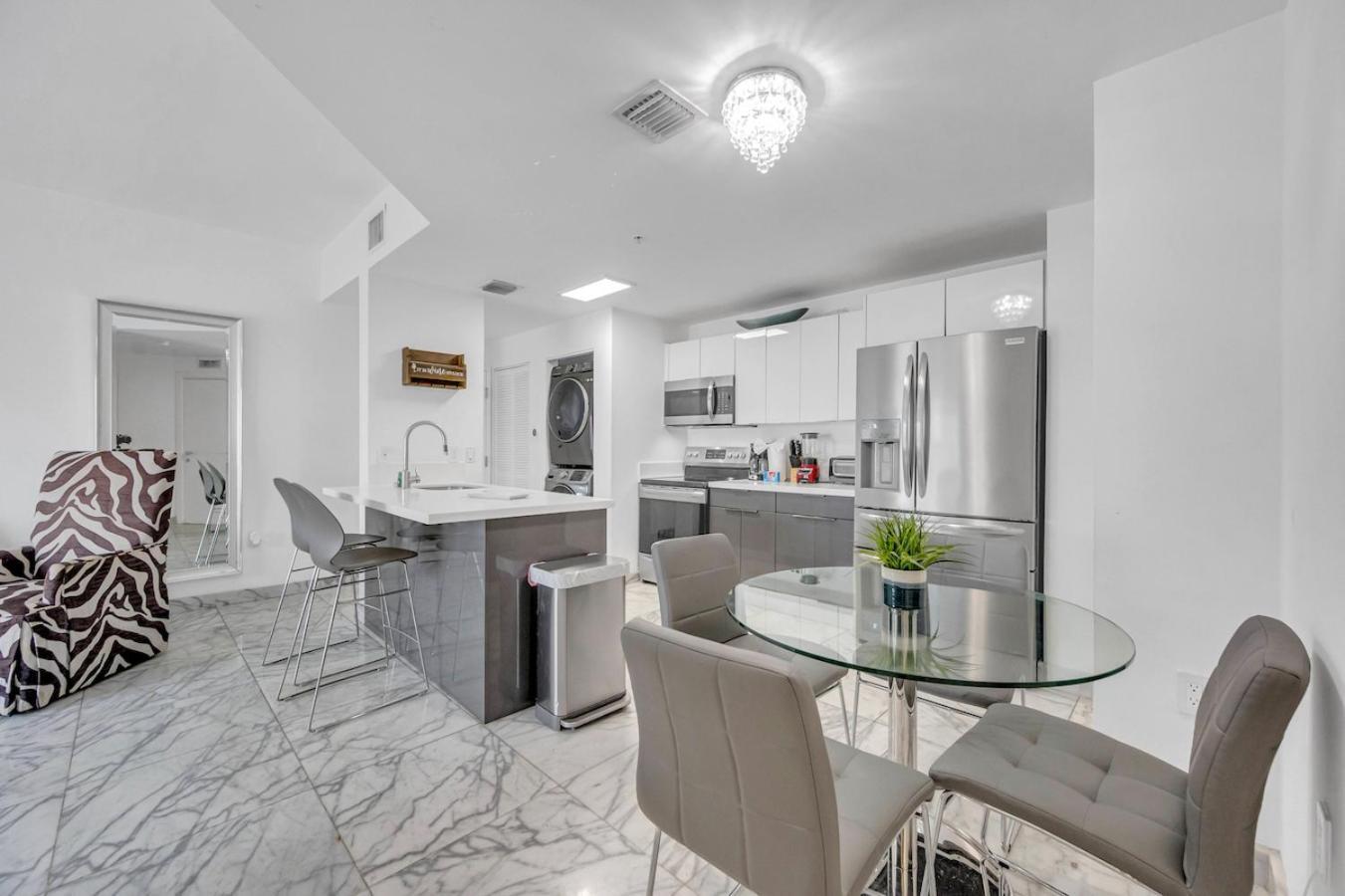 Subtle 2 Bed In Edgewater Near Downtown With Free Parking Lägenhet Miami Exteriör bild