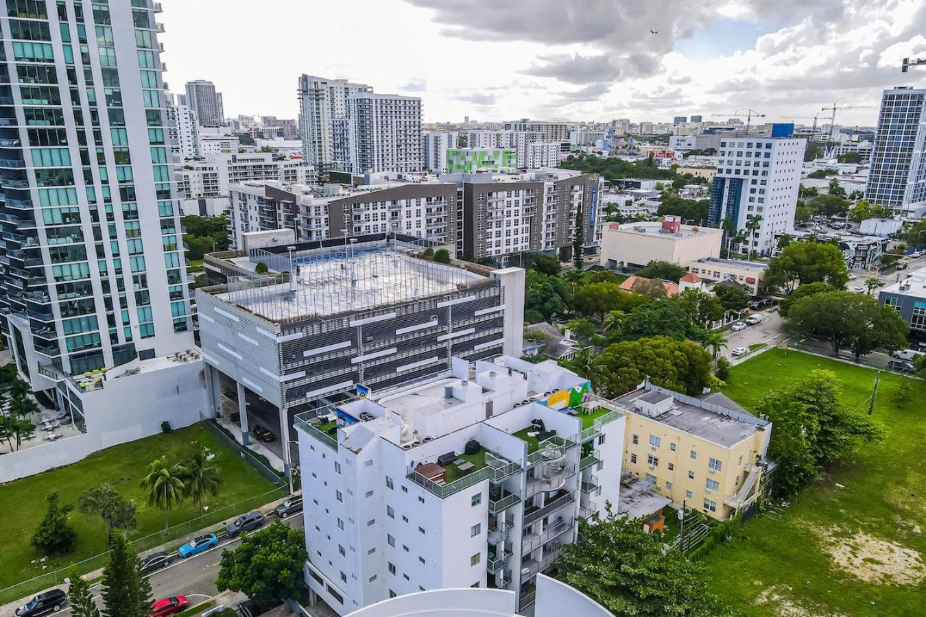 Subtle 2 Bed In Edgewater Near Downtown With Free Parking Lägenhet Miami Exteriör bild